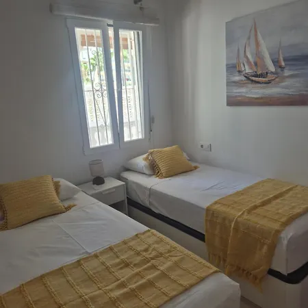 Mediterranean Retreat Spacious 2 Bedroom With Patio And Sea Views Дом отдыха *